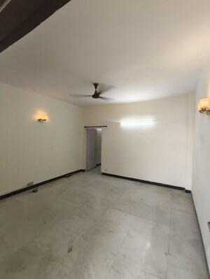 Room in 2 BHK Builder Floor at Malviya Nagar – for Rent