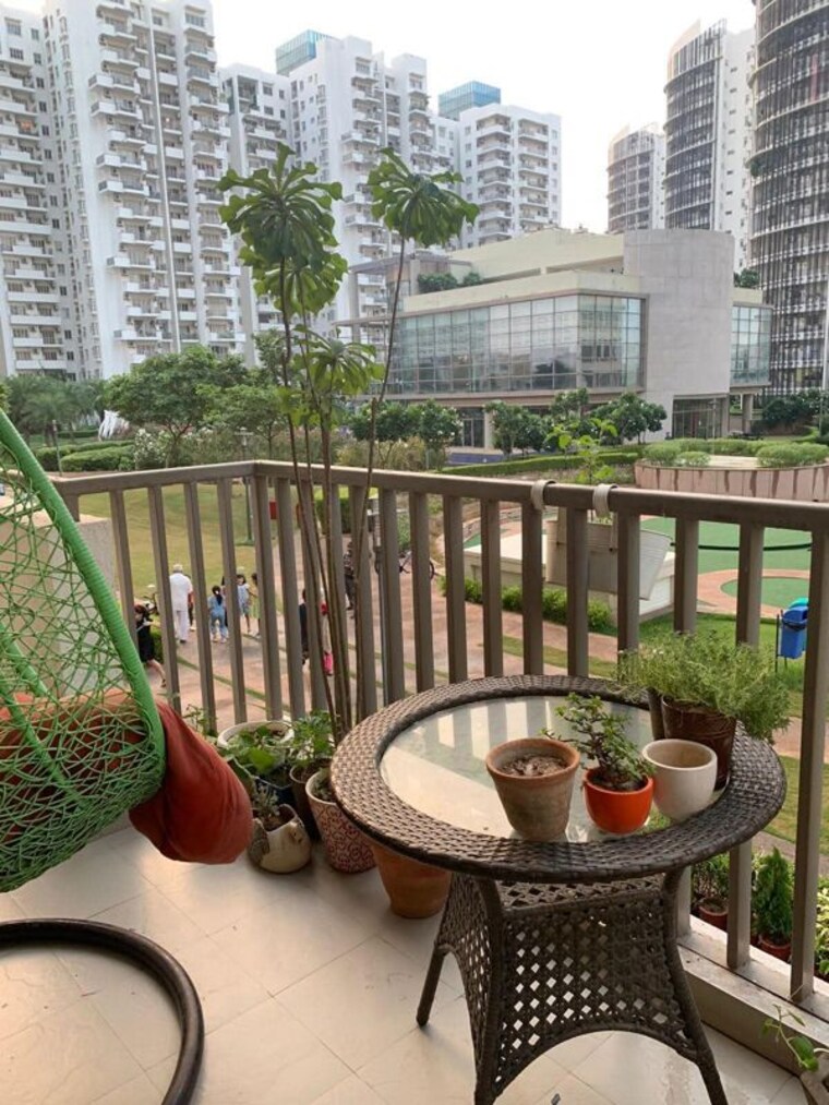 Balcony, emaar-the-palm-drive-the-premier-terraces 3 Bedroom 1950 Sq.Ft. Apartment In Sector 66 Gurgaon 10635187