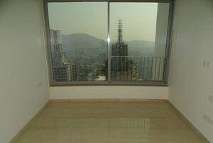 Room in 4 BHK Apartment at Oberoi Realty Exquisite, Goregaon East – for Sale