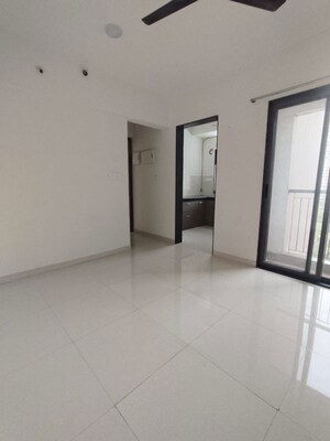 Room in 1 BHK Apartment at Runwal Eirene, Balkum Pada – for Rent