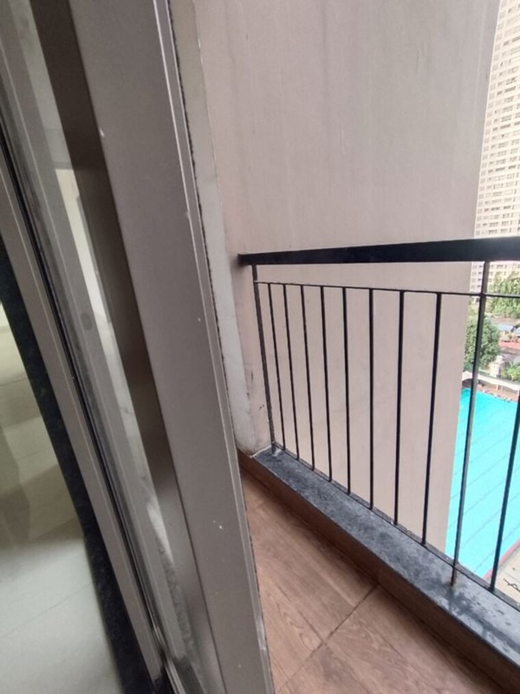 Balcony, runwal-eirene 1 Bedroom 400 Sq.Ft. Apartment In Balkum Pada Thane 10635238