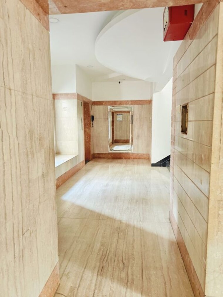 Bathroom, meera-tower 4 Bedroom 1400 Sq.Ft. Apartment In Andheri West Mumbai 10635232