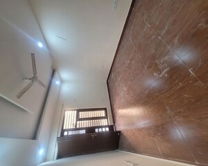 Furnished Amenities in 4 BHK Builder Floor at Green Fields Colony – for Rent