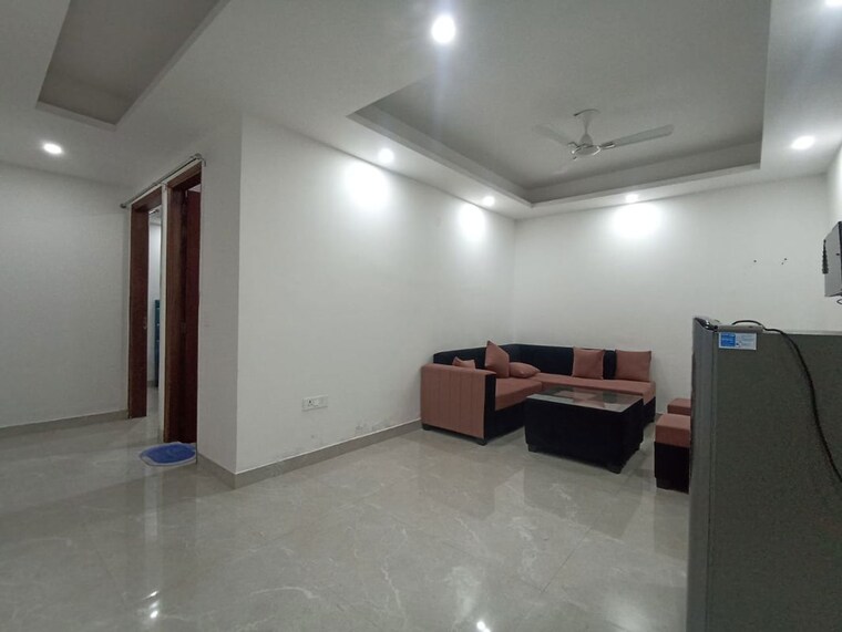 Room, freedom fighters enclave 1 Bedroom 700 Sq.Ft. Apartment In Freedom Fighters Enclave Delhi 10635277