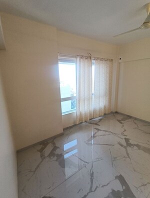 Room in 1 BHK Apartment at Blumen Apartments, Vikhroli West – for Sale