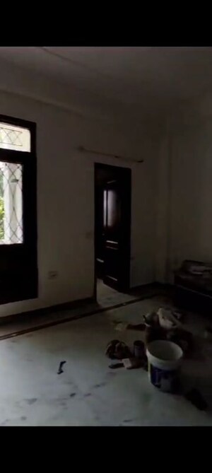 Room in 3 BHK Builder Floor at Nehru Enclave – for Sale