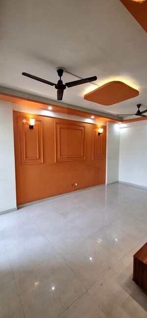 Room in 2 BHK Apartment at Signature Global The Millennia, Sector 37d – for Rent