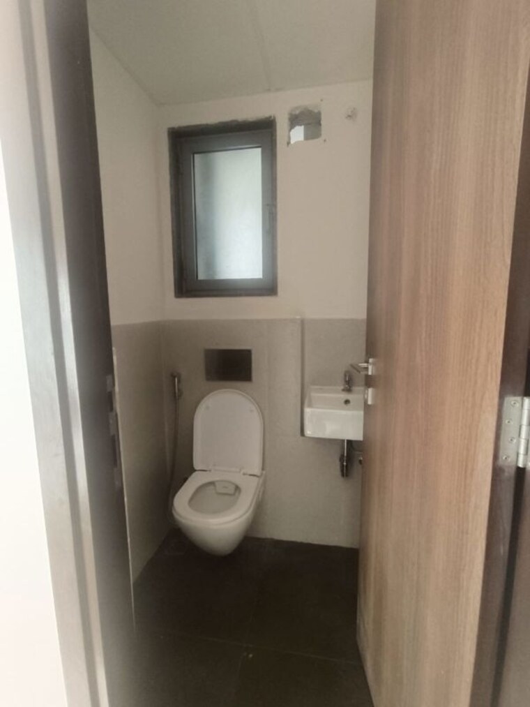 Bathroom, piramal-vaikunth 3 Bedroom 910 Sq.Ft. Apartment In Balkum Pada Thane 10635287