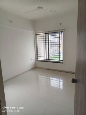 Room in 3 BHK Apartment at Kolte Patil Little Earth, Kiwale – for Rent