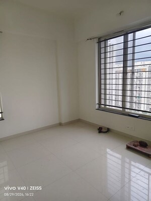 Room in 3 BHK Apartment at Kolte Patil Little Earth, Kiwale – for Rent