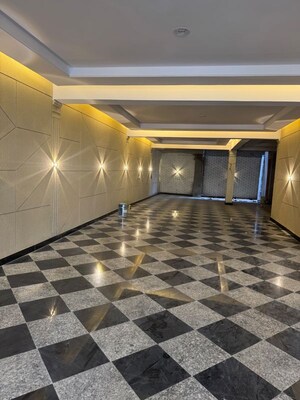 Parking in 4 BHK Builder Floor at Green Fields Colony – for Rent