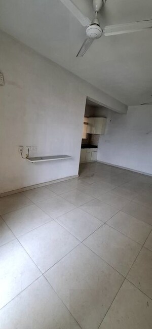 Room in 2 BHK Apartment at Signature Global The Millennia, Sector 37d – for Rent