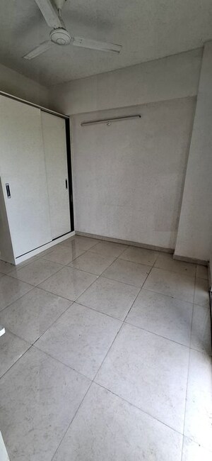 Room in 2 BHK Apartment at Signature Global The Millennia, Sector 37d – for Rent