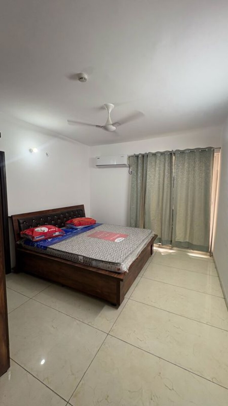 Bedroom, suraj-oranje-castle 4 Bedroom 2750 Sq.Ft. Apartment In Gomti Nagar Lucknow 10635312