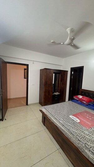 Bedroom in 4 BHK Apartment at Suraj Oranje Castle, Gomti Nagar – for Rent