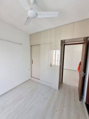 Room in 3 BHK Apartment at Conscient Habitat 102, Sector 102 – for Rent