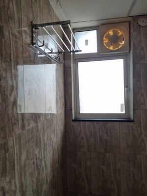 Room in 3 BHK Apartment at Conscient Habitat 102, Sector 102 – for Rent
