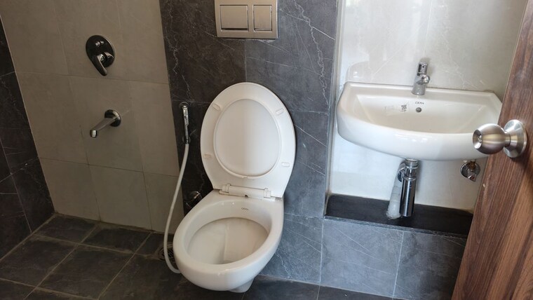 Bathroom, shapoorji-pallonji-joyville-hadapsar-annexe 1 Bedroom 465 Sq.Ft. Apartment In Hadapsar Pune 10635321