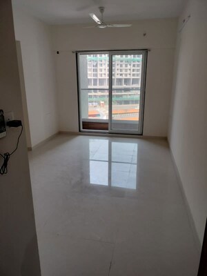Room in 2 BHK Apartment at Ashar Axis, Majiwada – for Rent