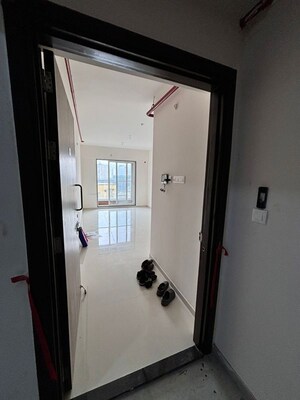 2 BHK Apartment For Rent in Ashar Axis, Majiwada