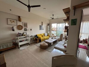 2 BHK Apartment For Rent in Raheja Brooke Ville, Mahim West