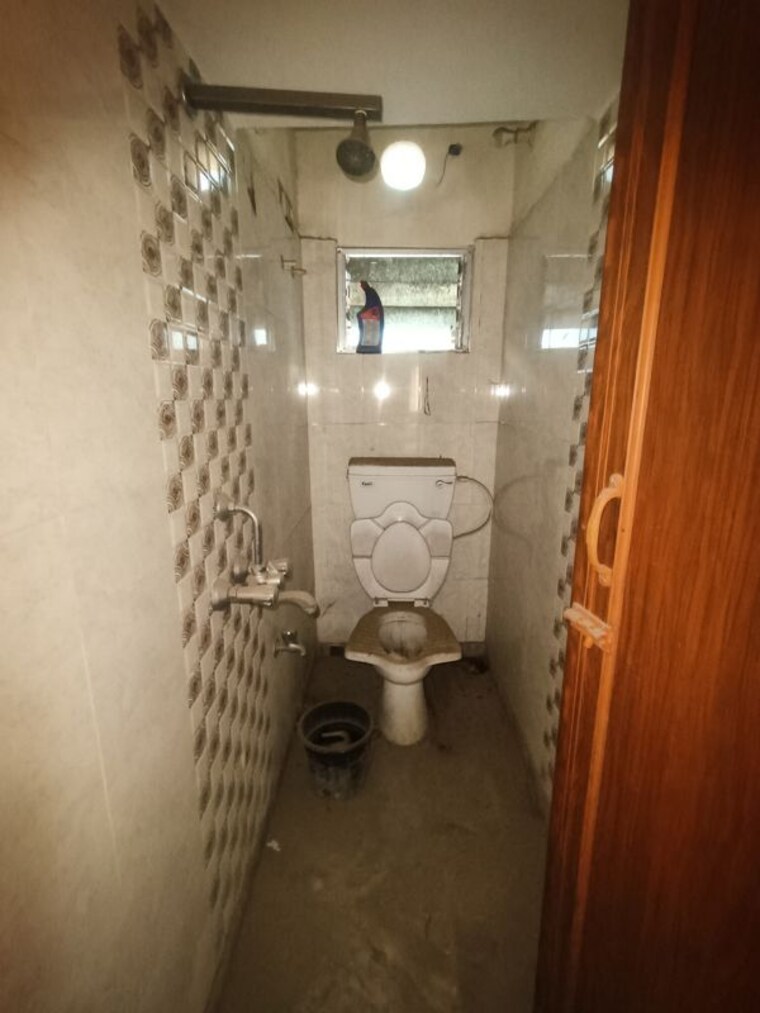 Bathroom, kolkatta gpo 3 Bedroom 1050 Sq.Ft. Apartment In Kolkatta Gpo Kolkata 10635393