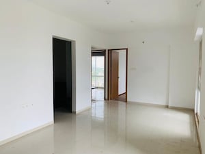 Bedroom in 2 BHK Apartment at Dahanukar Colony – for Rent