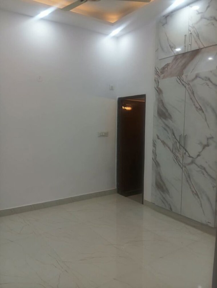 Room, ip extension 2 Bedroom 950 Sq.Ft. Apartment In Ip Extension Delhi 10635390