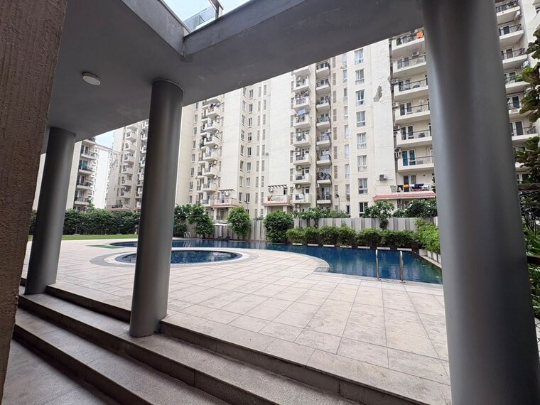  Parking, emaar-emerald-estate 2.5 Bedroom 1080 Sq.Ft. Apartment In Sector 65 Gurgaon 10635407