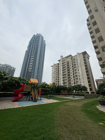 2.5 BHK 1080 Sq.Ft. Apartment in Emaar Emerald Estate