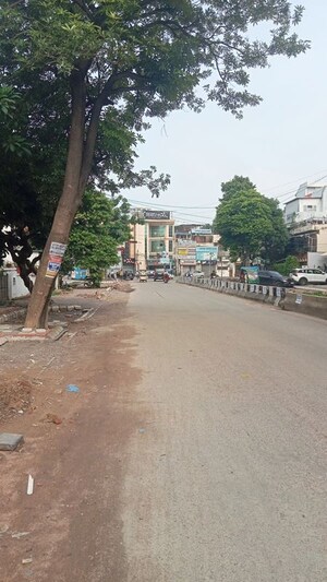  Showroom – Exterior View View at Kapurthala Arcade, Aliganj - for Rent