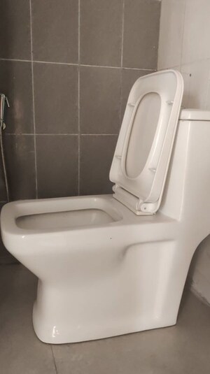 Bathroom in 1.5 BHK Apartment at UPAVP Ganga Yamuna And Hindon Enclave, Pratap Vihar – for Sale
