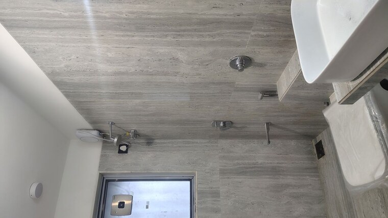 Bathroom, unique-aura-mumbai 2.5 Bedroom 900 Sq.Ft. Apartment In Santacruz West Mumbai 10635446