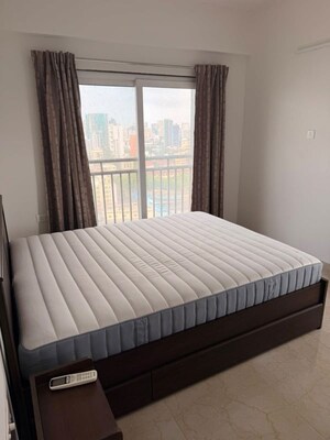 Bedroom in 2 BHK Apartment at Supreme Pearl, Khar West – for Rent