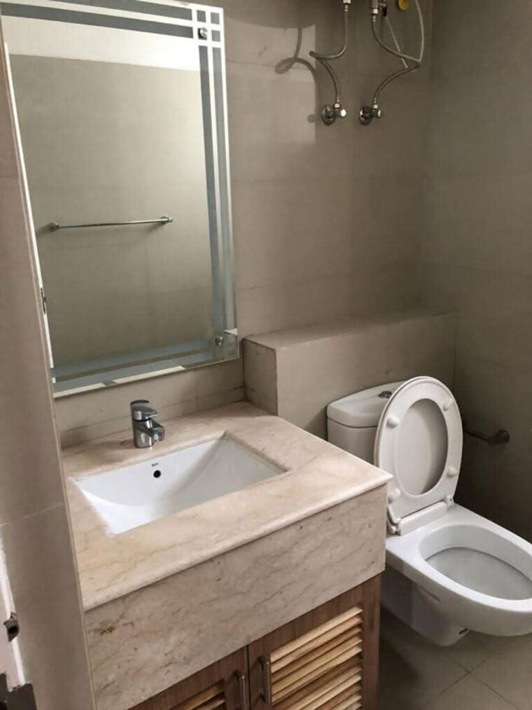 Bathroom, emaar-mgf-the-palm-drive-studios 4 Bedroom 2150 Sq.Ft. Apartment In Sector 66 Gurgaon 10635420