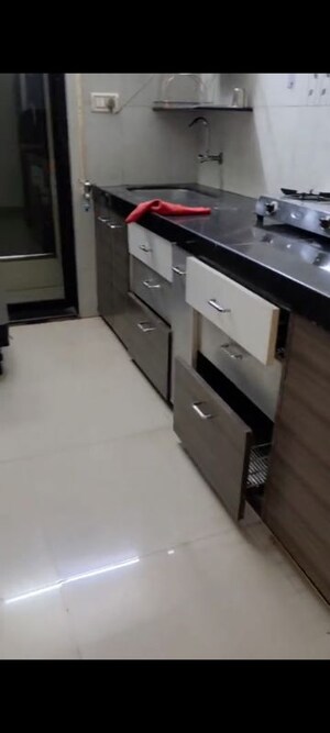 Team Area in 2 BHK Apartment at Anupam Apartments Vile Parle, Vile Parle West – for Rent