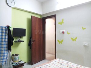 Bedroom in 2 BHK Apartment at Chembur – for Rent