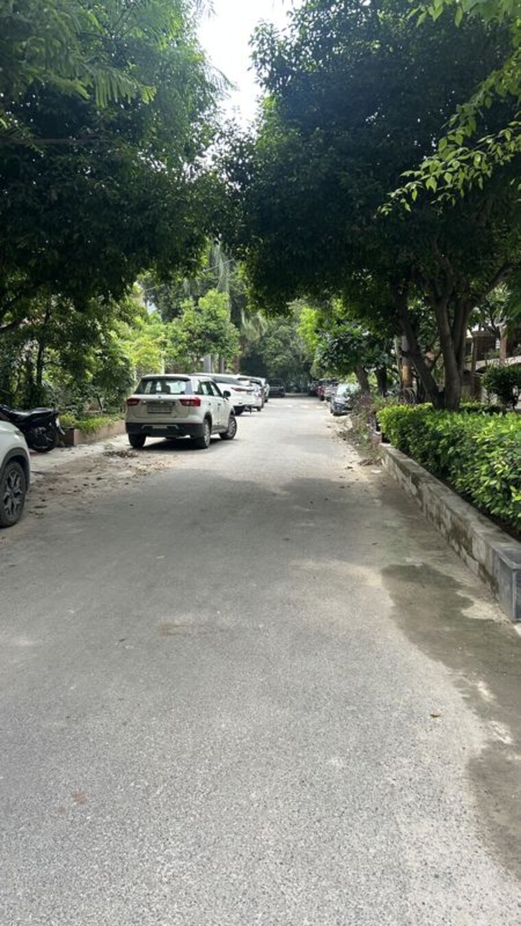 undefined, sector 28  250 Sq.Mt. Plot In Sector 28 Noida 10635481