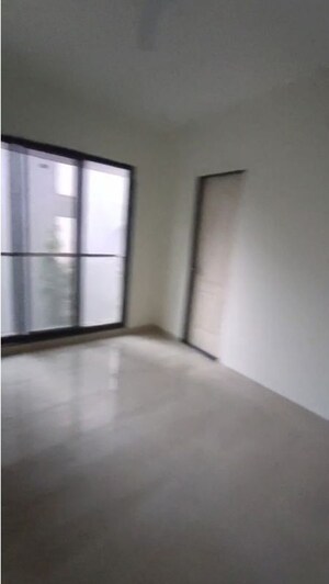 Bedroom in 2.5 BHK Apartment at Chembur – for Rent