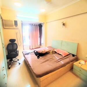 Bedroom in 2 BHK Apartment at Chembur – for Rent