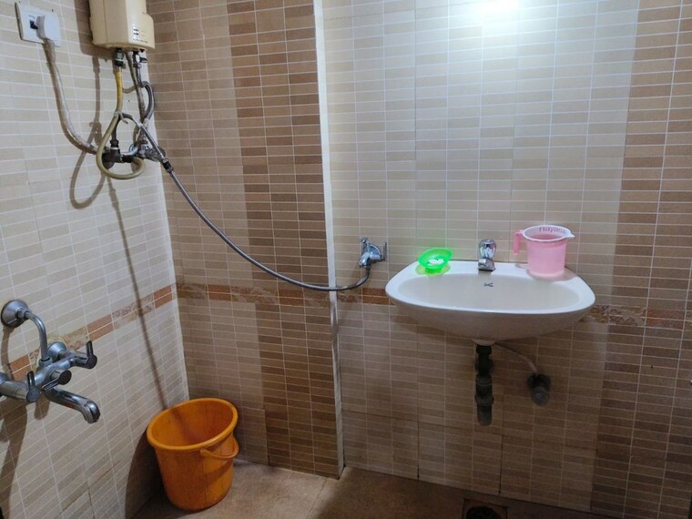 Bathroom, lodha-amara 1 Bedroom 472 Sq.Ft. Apartment In Kolshet Road Thane 10635522