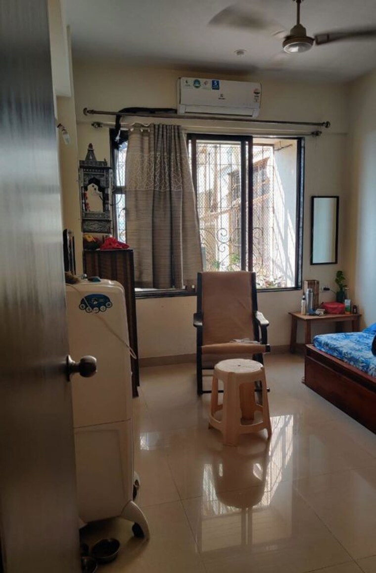 Living Room, lake-florence 1 Bedroom 625 Sq.Ft. Apartment In Powai Mumbai 10635609