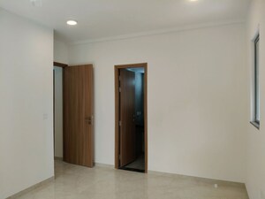 Room in 3 BHK Apartment at Godrej Urban Park, Chandivali – for Rent