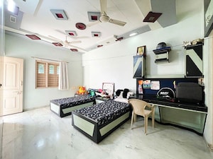 Team Area in 4 BHK Independent House at Ghodasar – for Sale
