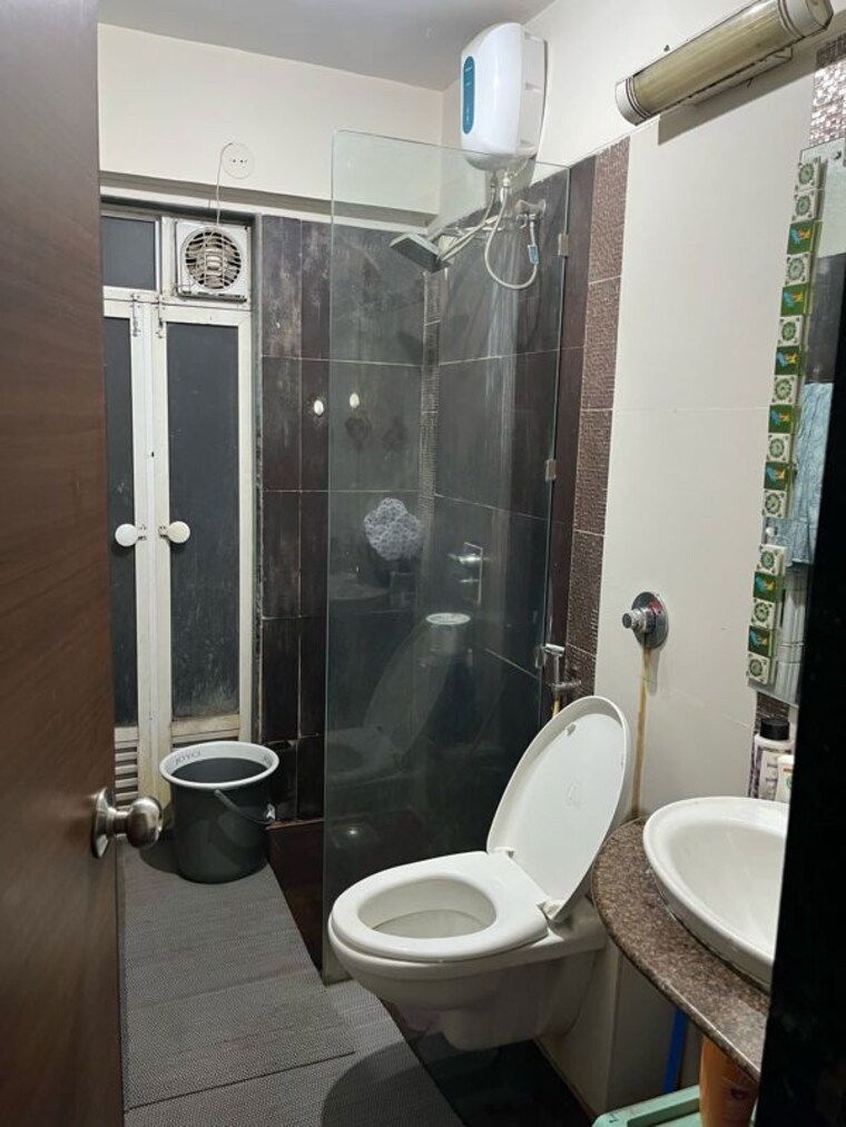 Bathroom, yarrow-yucca-vinca 2 Bedroom 1150 Sq.Ft. Apartment In Chandivali Mumbai 10635639