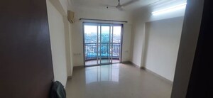 Room in 2 BHK Apartment at Yarrow Yucca Vinca, Chandivali – for Rent