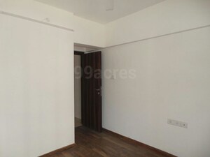 Room in 2 BHK Apartment at Satguru Solitaire, Thane West – for Rent