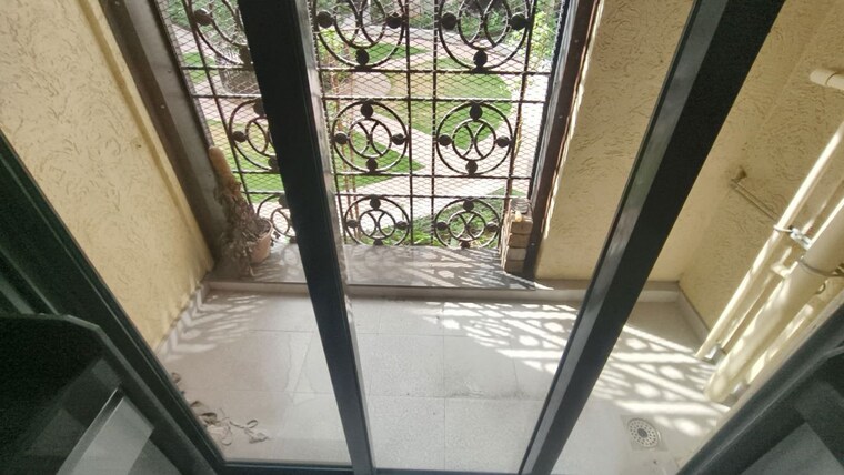 Balcony, lodha-sterling 3 Bedroom 1050 Sq.Ft. Apartment In Kolshet Road Thane 10635648
