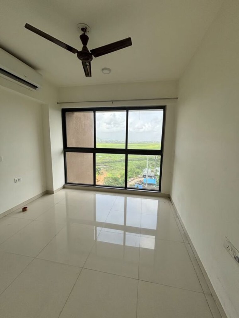 Room, godrej-emerald 2 Bedroom 550 Sq.Ft. Apartment In Ghodbunder Road Thane 10635693