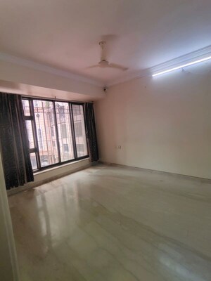 Bedroom in 2 BHK Apartment at Chembur – for Rent